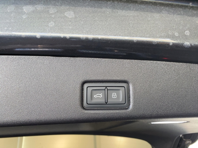 Q5 SUV TDI quattro 150 kW S tronic +Ahk+Ex Schwa