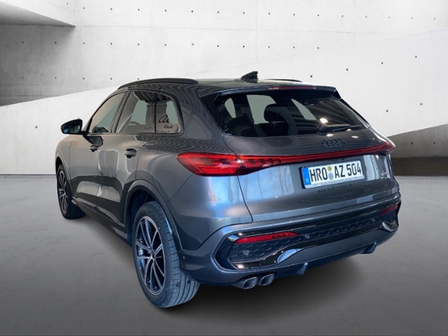 Q5 SUV TDI quattro 150 kW S tronic +Ahk+Ex Schwa