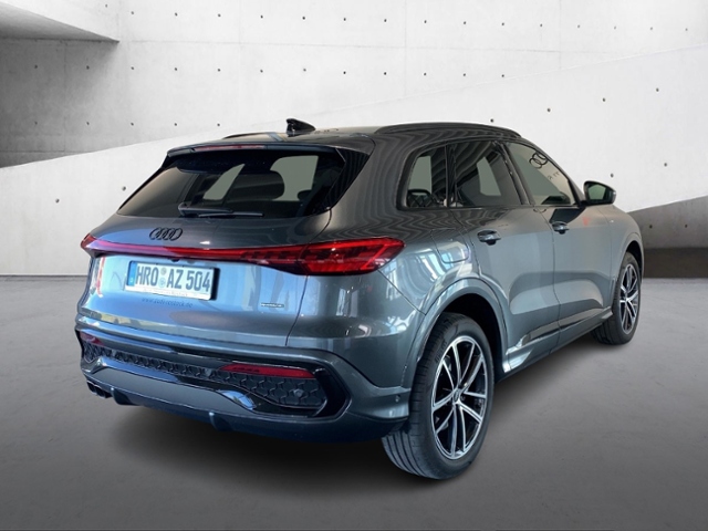 Q5 SUV TDI quattro 150 kW S tronic +Ahk+Ex Schwa