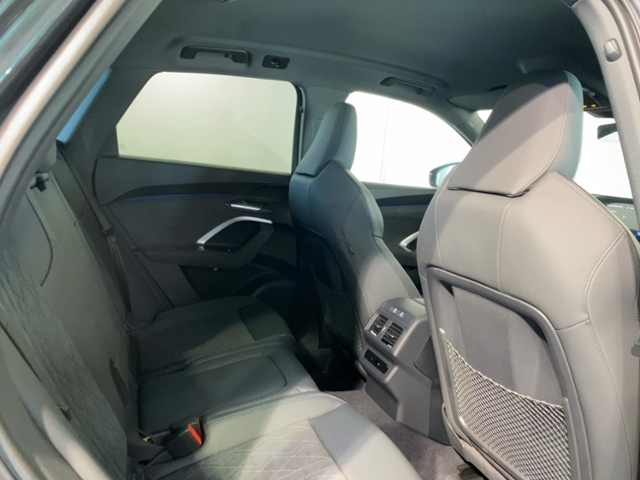 Q5 SUV TDI quattro 150 kW S tronic +Ahk+Ex Schwa