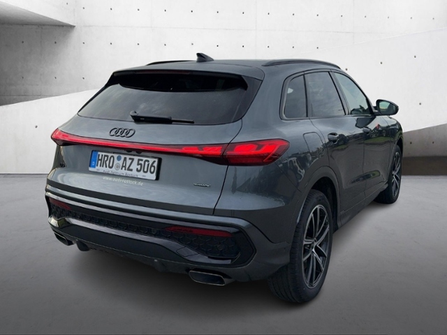Q5 SUV e-hybrid quattro 270kw+AHK+Pano+Tech Pro+