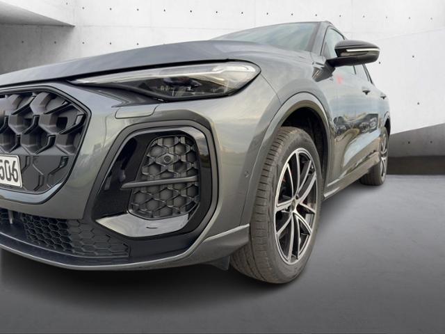 Q5 SUV e-hybrid quattro 270kw+AHK+Pano+Tech Pro+
