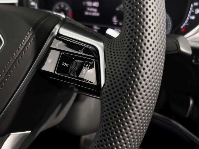 A8 50 TDI quattro tiptronic+Allradlenkung+B&O+Hu