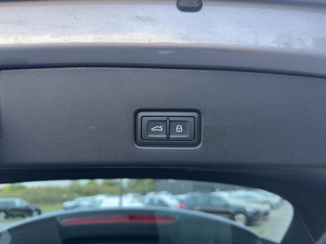 Q4 40 e-tron+Navi+Led+Head Up+Carplay+Virt Cock+