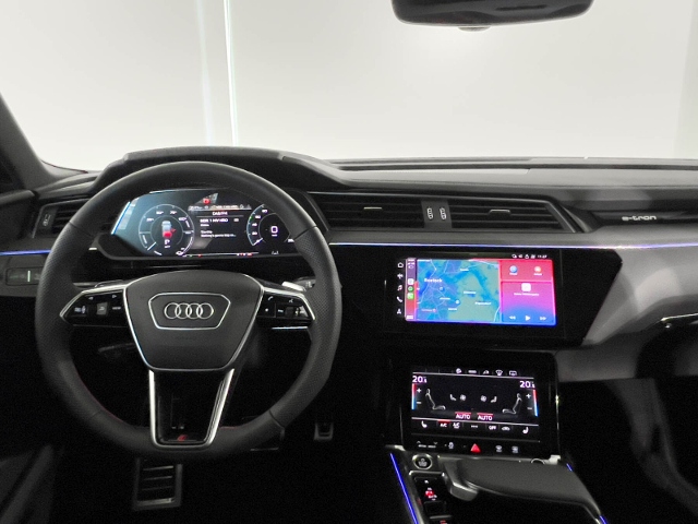 Q8 Sportback 55 e-tron Quattro S-Line+Navi+Matri