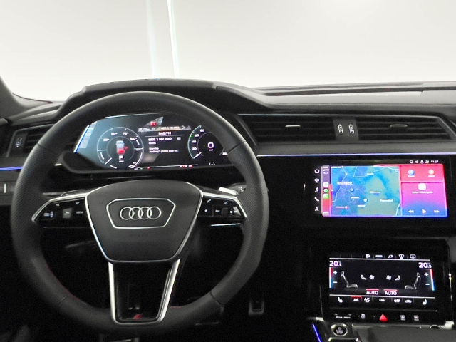 Q8 Sportback 55 e-tron Quattro S-Line+Navi+Matri