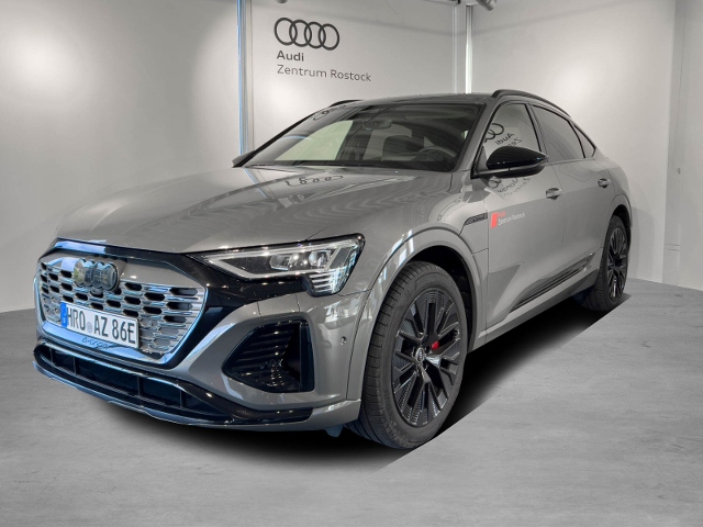 Q8 Sportback 55 e-tron Quattro S-Line+Navi+Matri