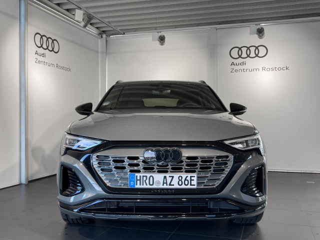 Q8 Sportback 55 e-tron Quattro S-Line+Navi+Matri