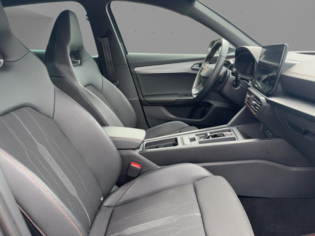 Formentor 1.5 TSI+NAVI+LED+AHK+PANO+TOP VIEW+FUL