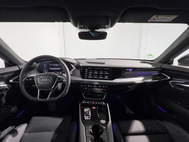 e-tron GT Quattro+Navi+Matrix+Head Up+Top View+L