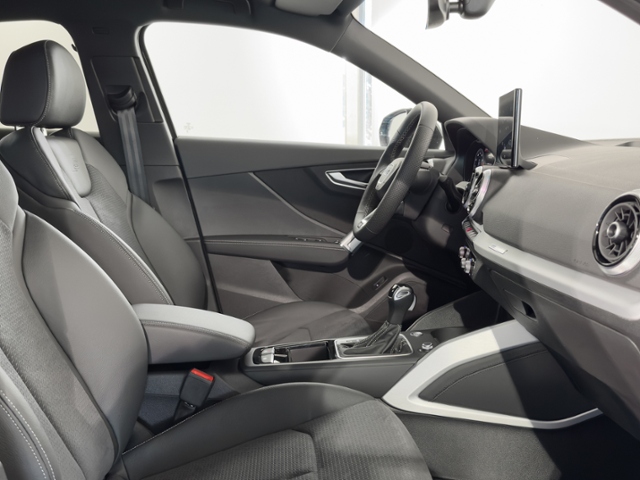 Q2 advanced 35 TFSI 110(150) kW(PS) S tronic+MMi