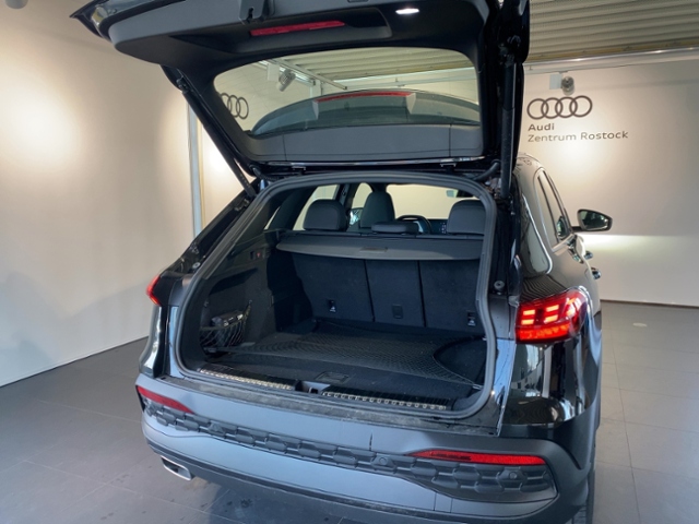 Q5 2.0 TFSI Quattro S-Line+Navi+Led+Ahk+Carplay+
