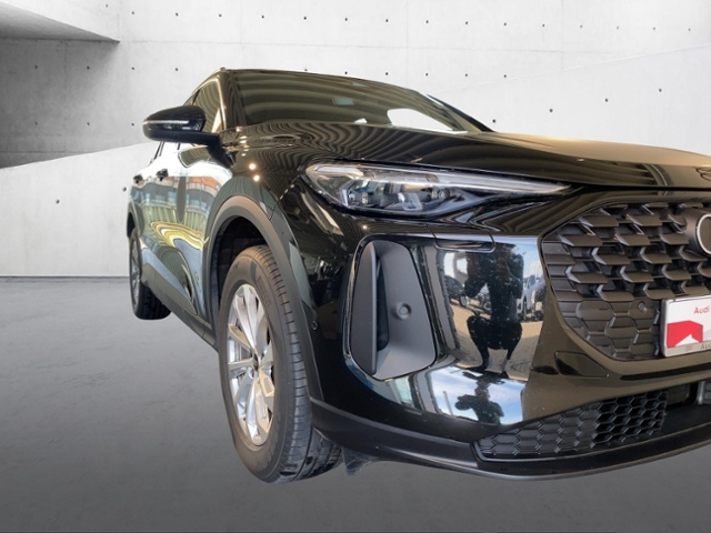 Q5 2.0 TFSI Quattro S-Line+Navi+Led+Ahk+Carplay+