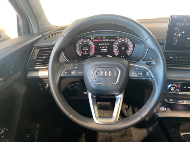 Q5 40 TDI Quattro S-Line+Navi+Matrix+Ahk+Ambient