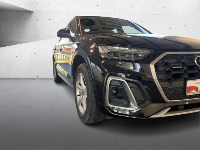 Q5 40 TDI Quattro S-Line+Navi+Matrix+Ahk+Ambient