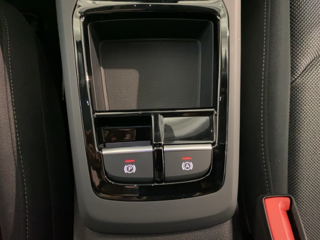 Q2 35 TFSI S tronic+Navi+Led+Ahk+Kamera+Virt Coc