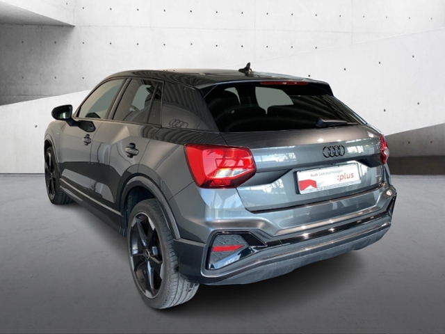 Q2 40 TFSI Quattro S-Line+Navi+Led+Kamera+Ambien