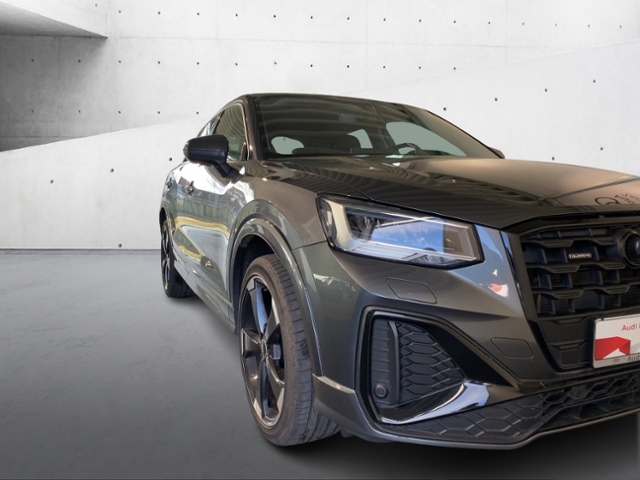 Q2 40 TFSI Quattro S-Line+Navi+Led+Kamera+Ambien