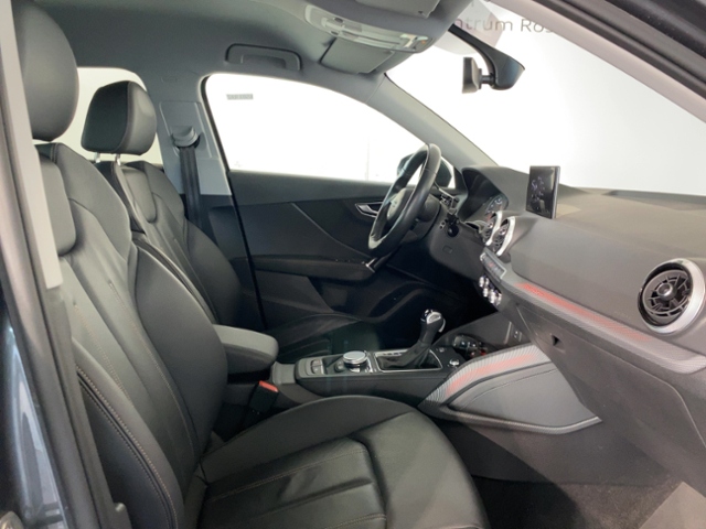 Q2 40 TFSI Quattro S-Line+Navi+Led+Kamera+Ambien