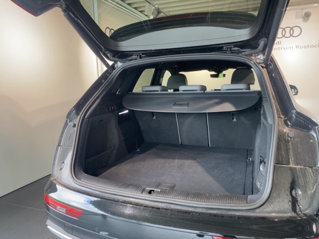Q5 40 TDI Quattro S-Line+Navi+Matrix+Ahk+Kamera+