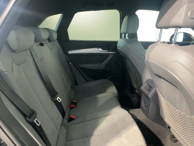 Q5 40 TDI Quattro S-Line+Navi+Matrix+Ahk+Kamera+