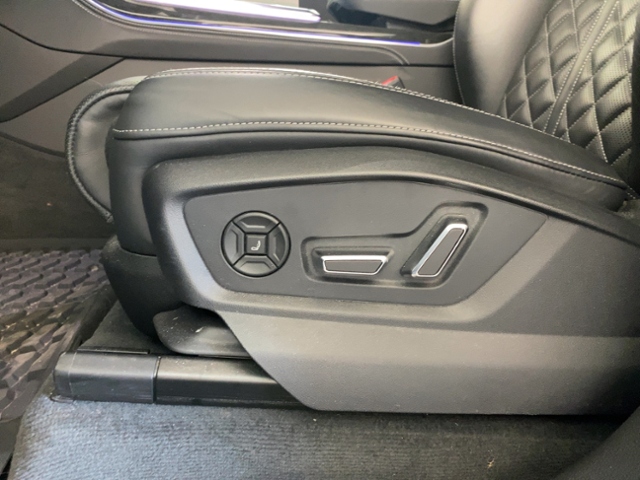 SQ8 4.0 TFSI Quattro+Navi+Matrix+Head Up+Ahk+Sbl