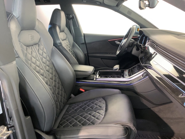 SQ8 4.0 TFSI Quattro+Navi+Matrix+Head Up+Ahk+Sbl