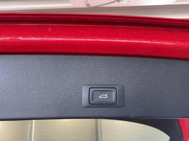 Q2 35 TFSI S tronic+Led+Carplay+Ambiente+Shz+Opt