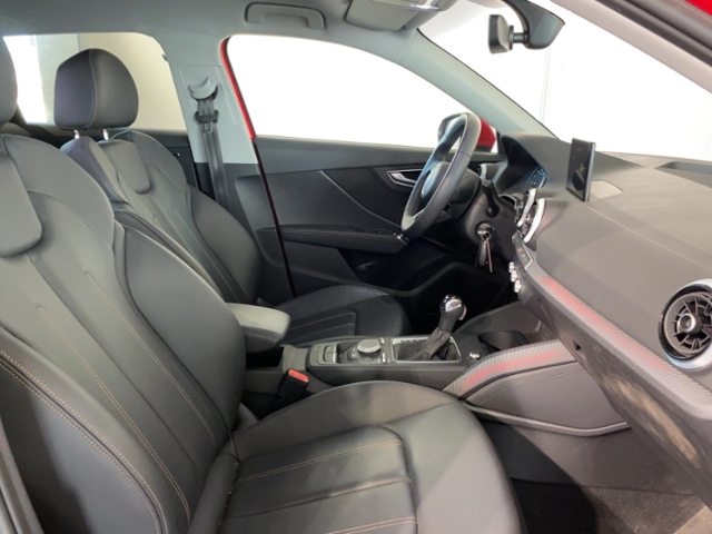 Q2 35 TFSI S tronic+Led+Carplay+Ambiente+Shz+Opt