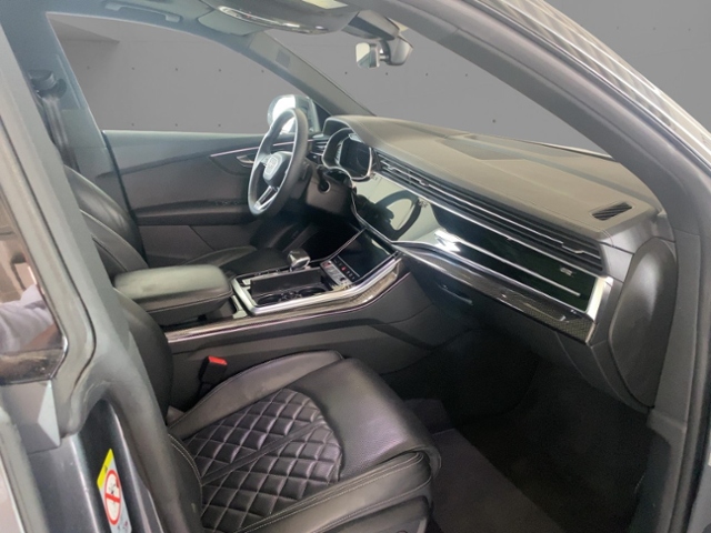 SQ8 4.0 TFSI Quattro Competition+Navi+Matrix+Ahk