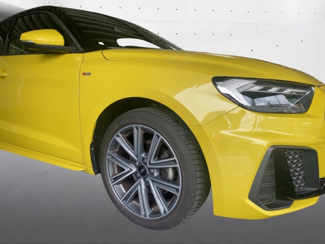 A1 Sportback 30 TFSI S-Line 6-Gang+Carplay+Led+V