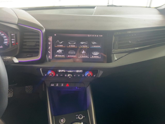 A1 Sportback 30 TFSI S-Line 6-Gang+Carplay+Led+V