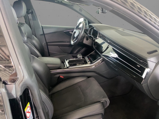 Q8 50 TDI Quattro S-Line+Navi+Matrix+Ahk+Head Up