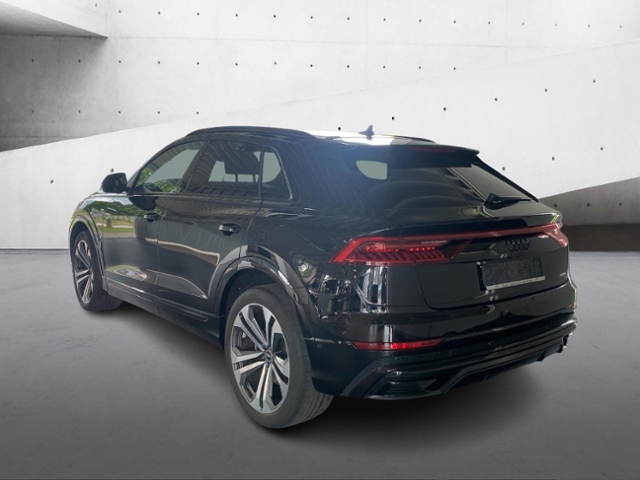 Q8 50 TDI Quattro S-Line+Navi+Matrix+Ahk+Head Up
