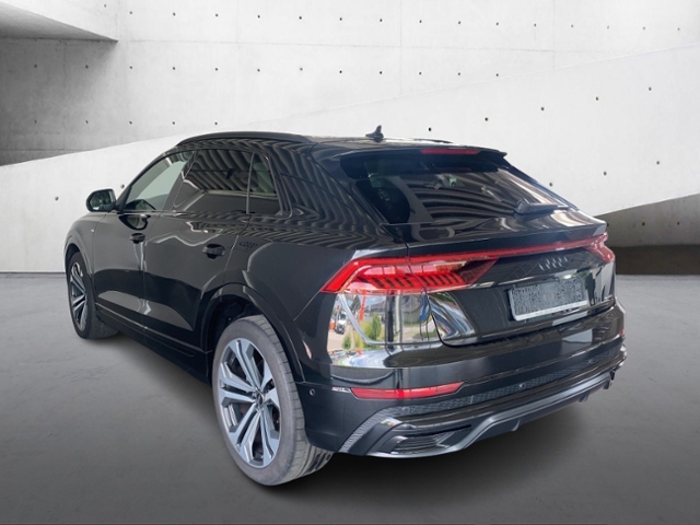 Q8 50 TDI Quattro S-Line+Navi+Matrix+Ahk+Head Up