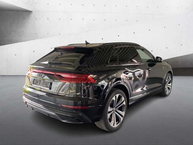 Q8 50 TDI Quattro S-Line+Navi+Matrix+Ahk+Head Up