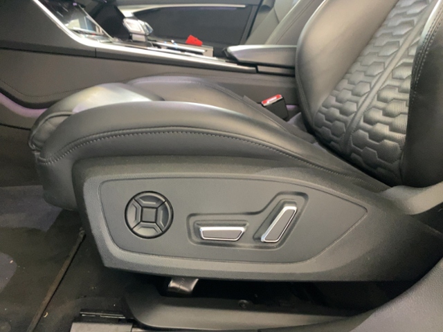RS6 Avant 4.0 TFSI Quattro+Navi+Matrix+Ahk+Hud+S