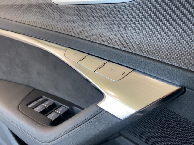 RS6 Avant 4.0 TFSI Quattro+Navi+Matrix+Ahk+Hud+S