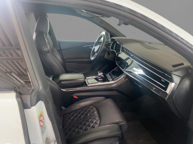 Q8 50 TDI Quattro Competition+Navi+Matrix+Ahk+Hu