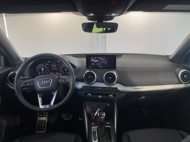 Q2 35 TFSI S tronic S-Line+Navi+Matrix+Virt Cock
