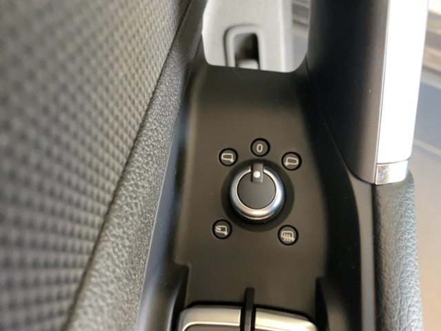 Q2 35 TFSI S tronic S-Line+Navi+Matrix+Virt Cock