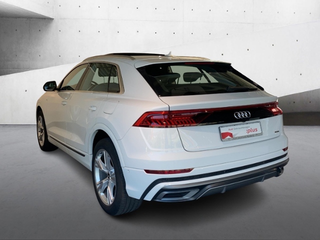 Q8 55 TFSI e Quattro S-Line+Navi+Led+Head Up+Air