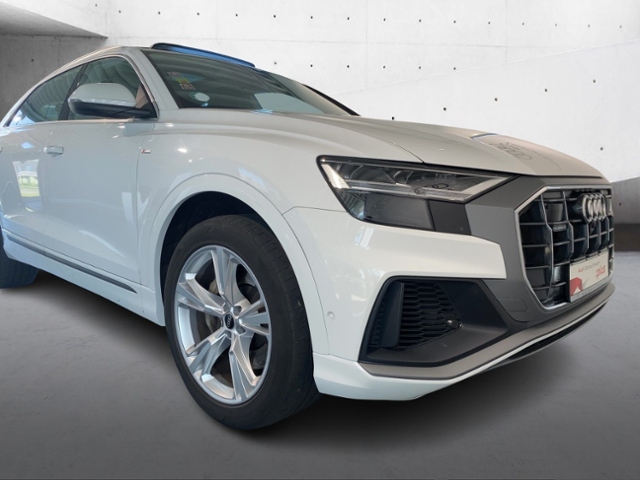 Q8 55 TFSI e Quattro S-Line+Navi+Led+Head Up+Air