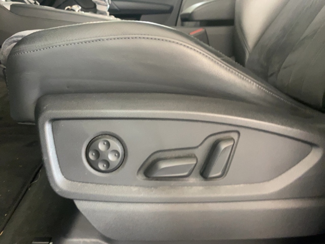 Q5 50 TFSI e Quattro+Navi+Matrix+Ahk+Virt Cock+K