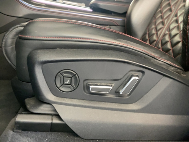 SQ7 4.0 TFSI Quattro Competition+Navi+Matrix+Ahk
