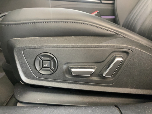 RS6 Avant 4.0 TFSI Quattro+Navi+Matrix+Ahk+Lhz+V
