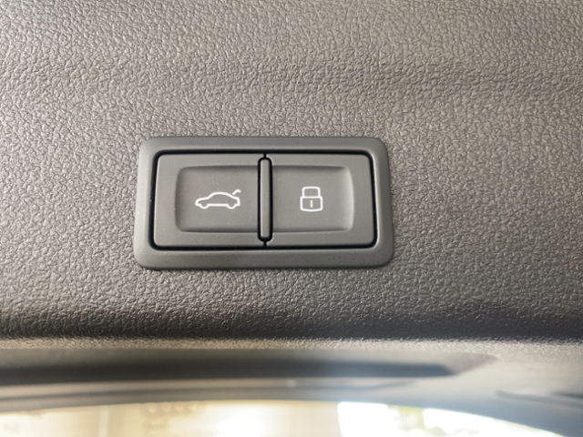 A6 Avant 40 TDI S tronic+Navi+Led+Ahk+Virt Cock+