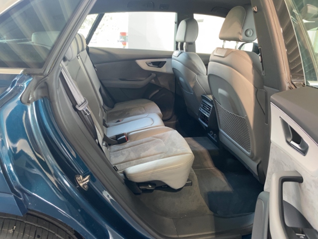 Q8 50 TDI Quattro S-Line+Navi+Matrix+Ahk+Head Up