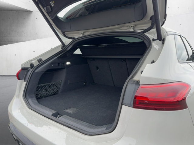A6 Avant e-tron performance 270 kW+Tech Plus+MMI