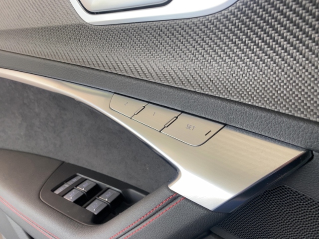 RS6 Avant 4.0 TFSI Quattro+Navi+Matrix+Ahk+Pano+